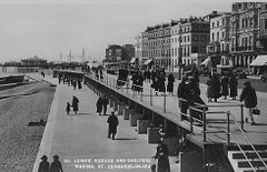 Lower-Parade-and-shelter-at-Marina.-1925.